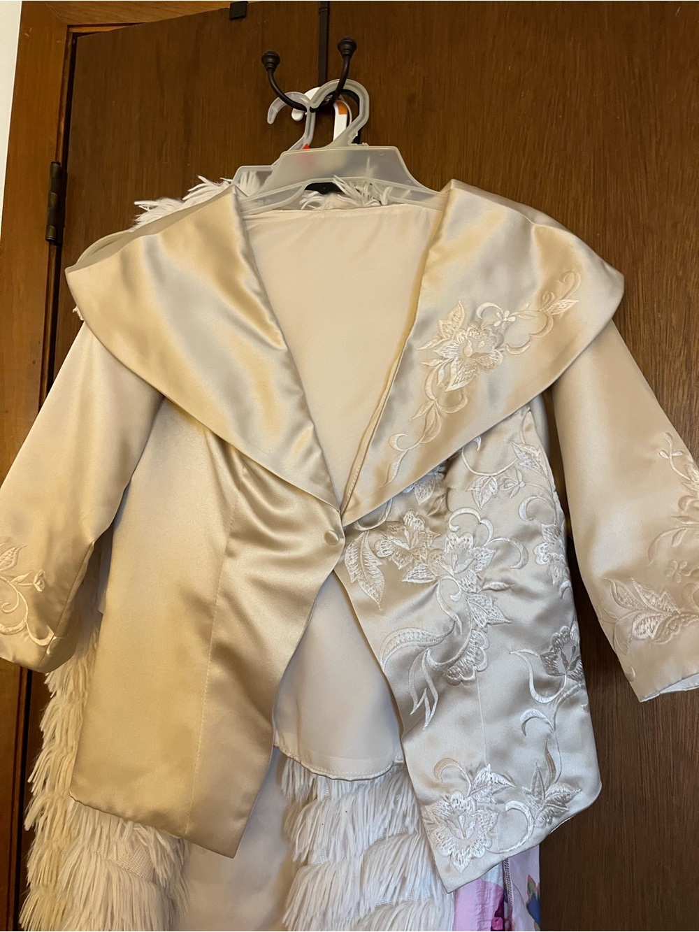 Embroidered Floral Cape in Cream Like New